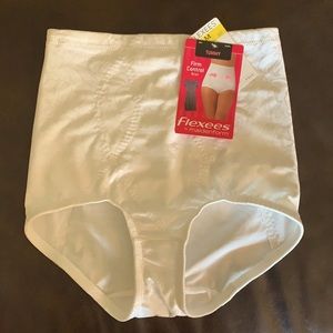 NWT- Flexees By Maidenform Firm Control Shapewaer